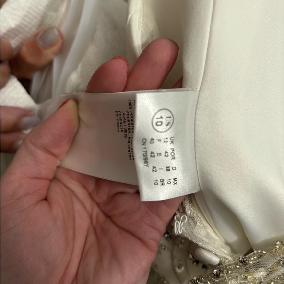 NEW❗️Pronovias - Bonanza wedding gown IVORY.  never been worn, Sample.  Size 10 - Picture 14 of 15